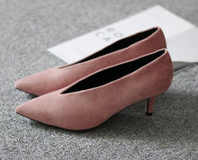 Load image into Gallery viewer, XGRAVITY 2019 Pop Star Pointed Toe Girl Thin Heel Woman Shoes Deep V Design Lady Fashion Shoes Elegant European Women Shoes C264