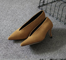 Load image into Gallery viewer, XGRAVITY 2019 Pop Star Pointed Toe Girl Thin Heel Woman Shoes Deep V Design Lady Fashion Shoes Elegant European Women Shoes C264